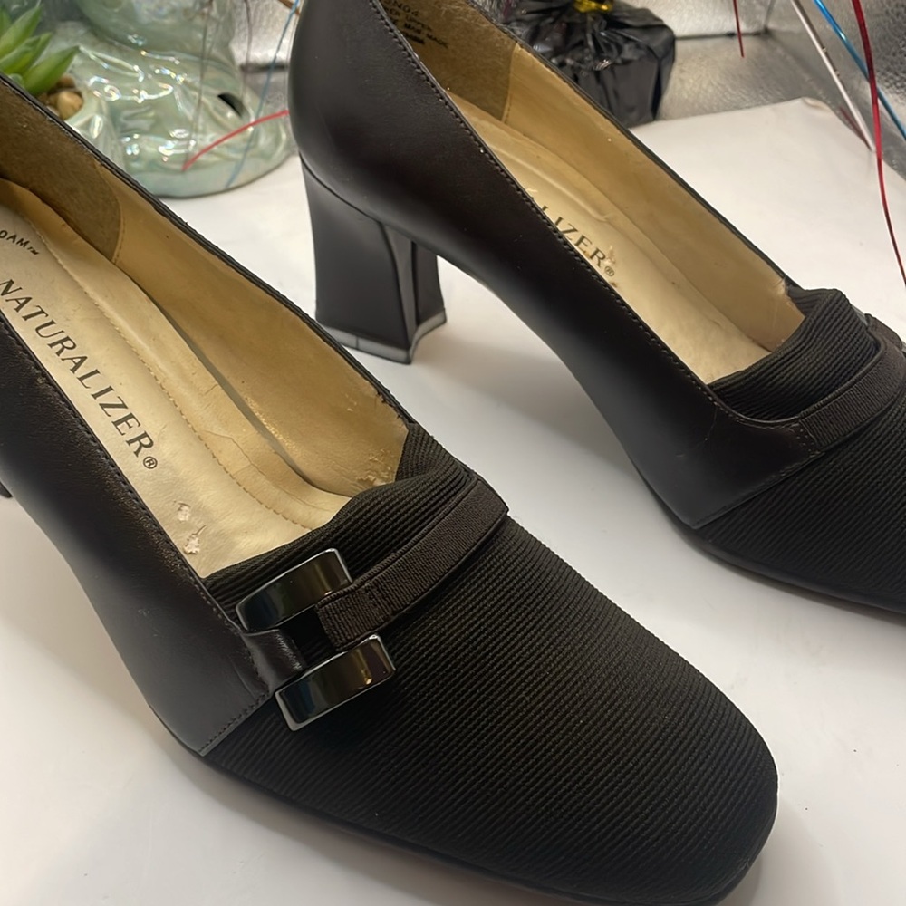 Vintage Naturalizer Women's Black Loafers